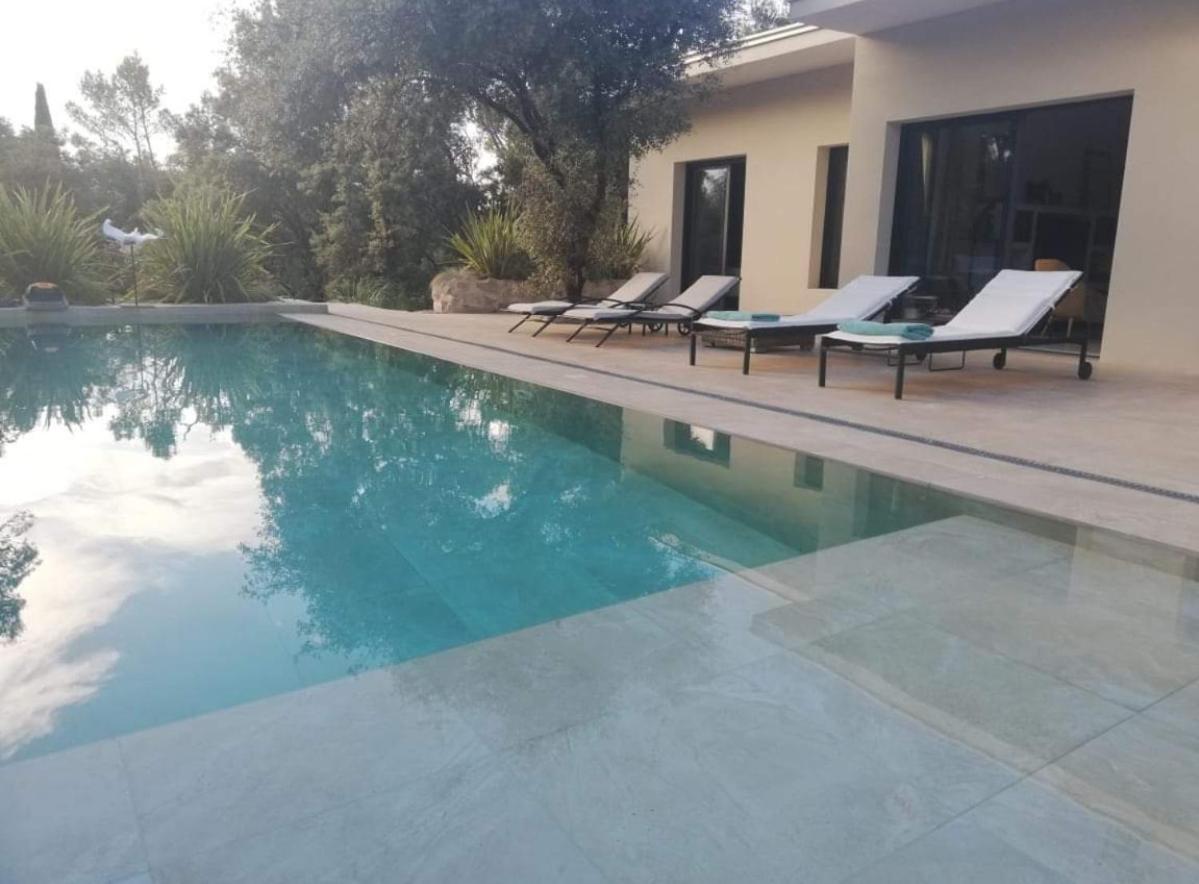 La Villa Kallisté Vacquières Extérieur photo