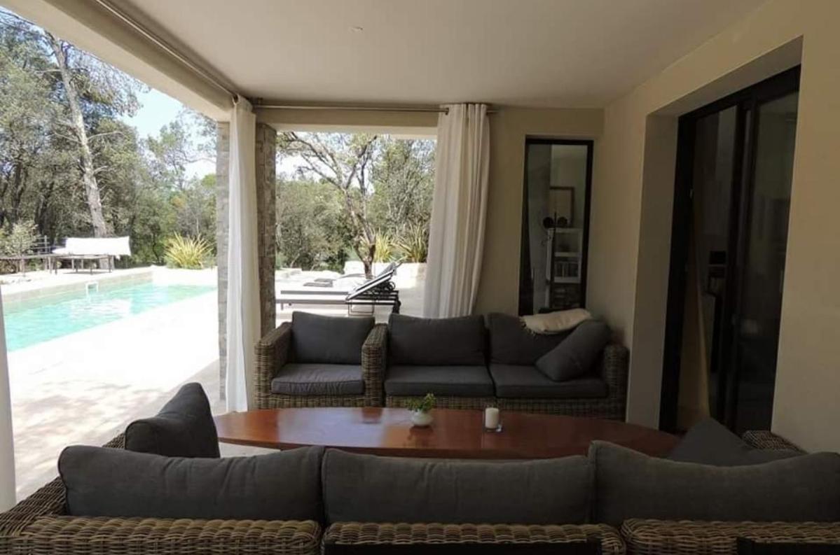 La Villa Kallisté Vacquières Extérieur photo